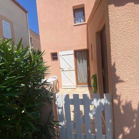 Pavillon 20M De La Plage Des Ayguades Gruissan Kültér fotó